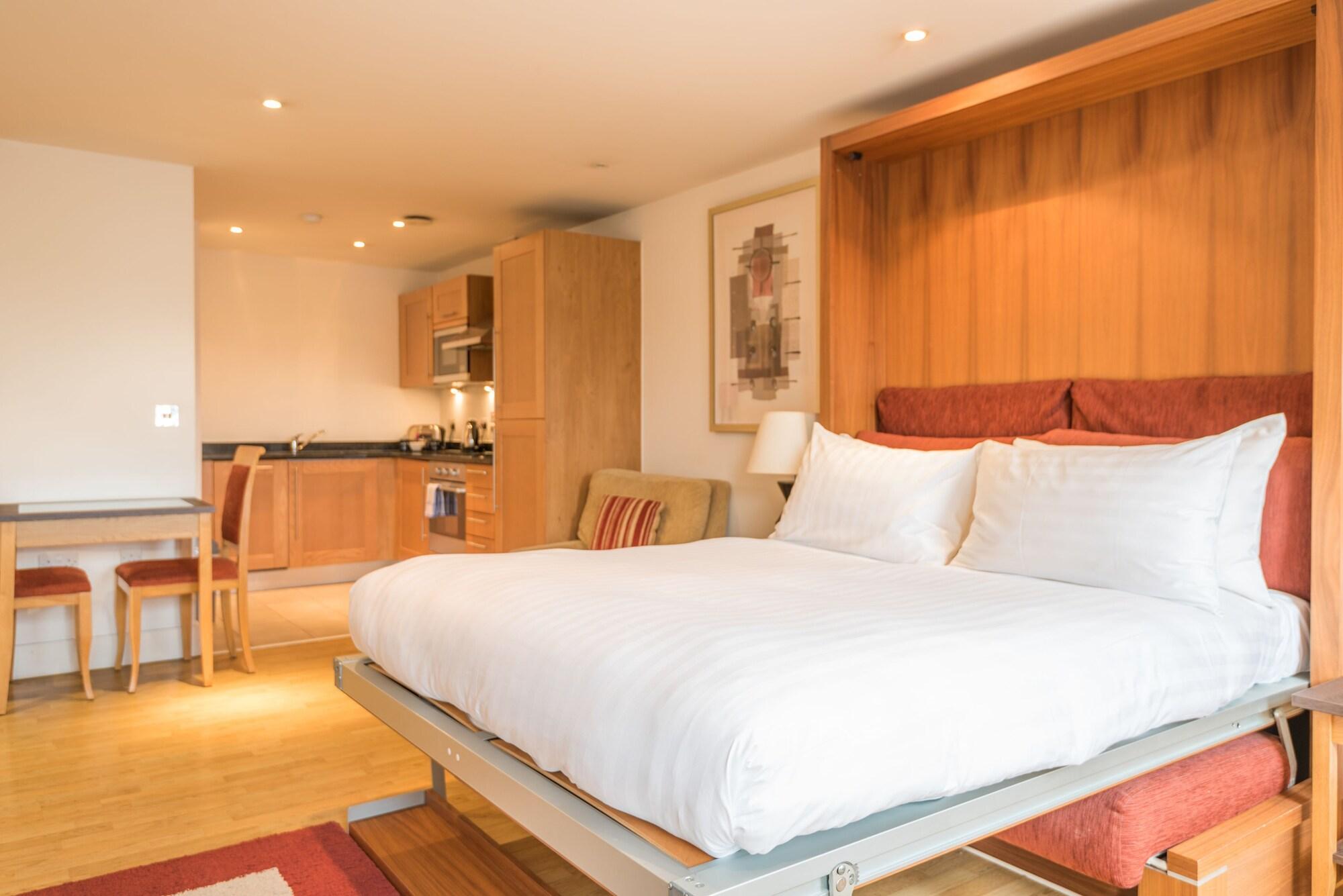 Marlin Apartments Commercial Road - Limehouse Лондон Екстериор снимка