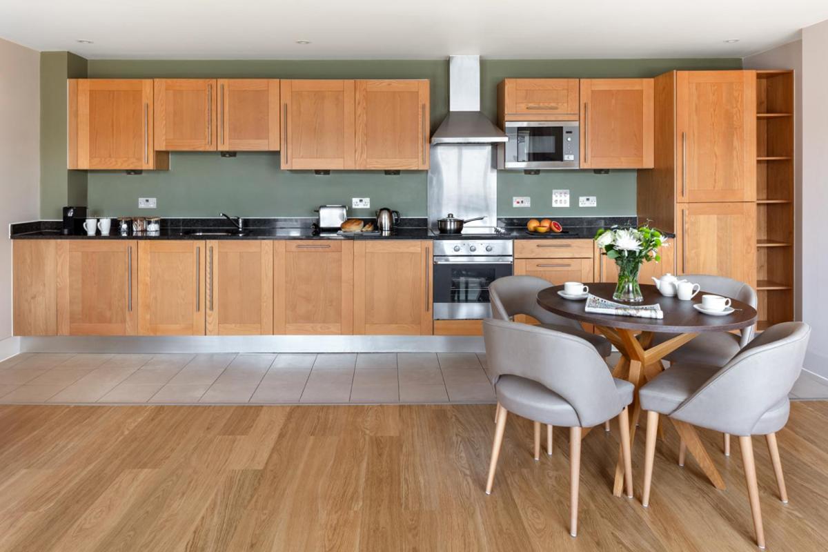 Marlin Apartments Commercial Road - Limehouse Лондон Екстериор снимка
