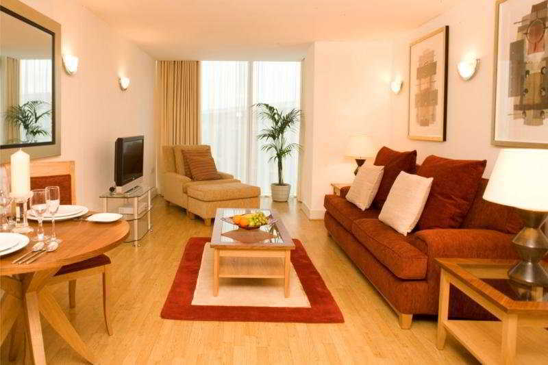 Marlin Apartments Commercial Road - Limehouse Лондон Екстериор снимка